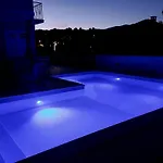 アパート Julija ルンバルダ