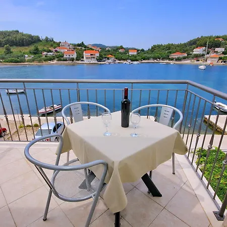 Julija Apartment Lumbarda