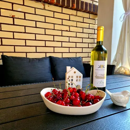 Julija 아파트 룸바르다