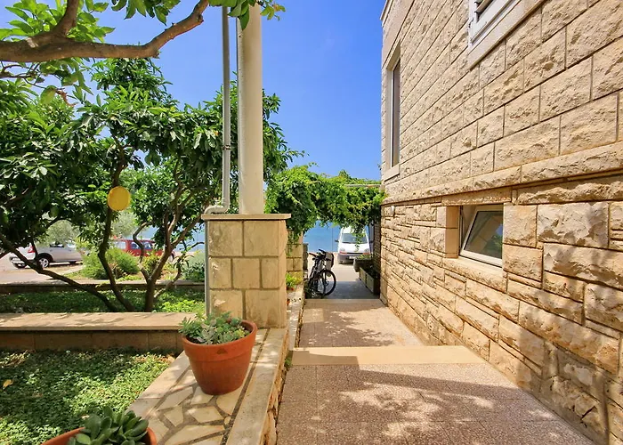 Julija Apartman Lumbarda